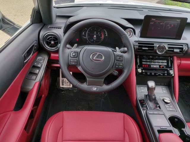 2024 Lexus IS 350 F SPORT photo 15
