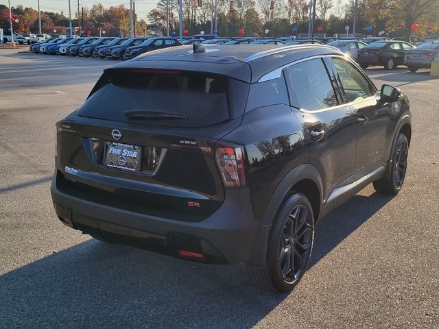 2026 Nissan Kicks SR photo 2