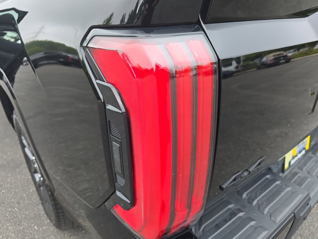 2023 Toyota Tundra Platinum CrewMax photo 33