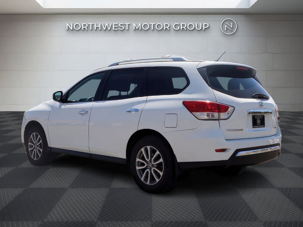 2016 Nissan Pathfinder S photo 4
