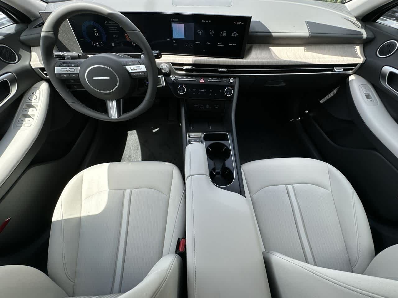 2025 Hyundai Sonata Hybrid SEL photo 20