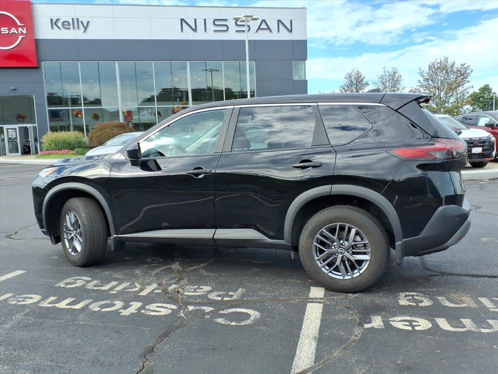 2023 Nissan Rogue S photo 3