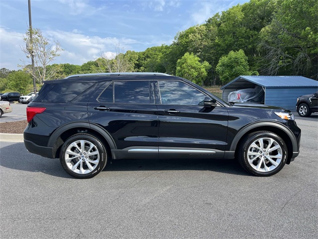 2023 Ford Explorer Platinum photo 2