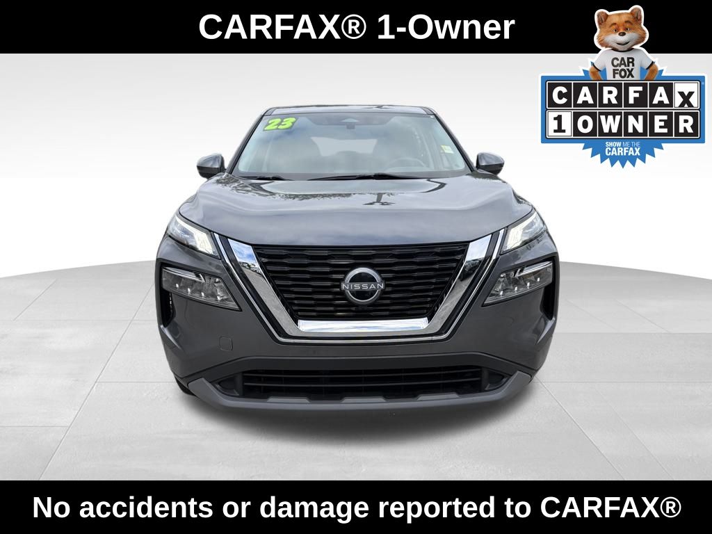 2023 Nissan Rogue SV photo 2