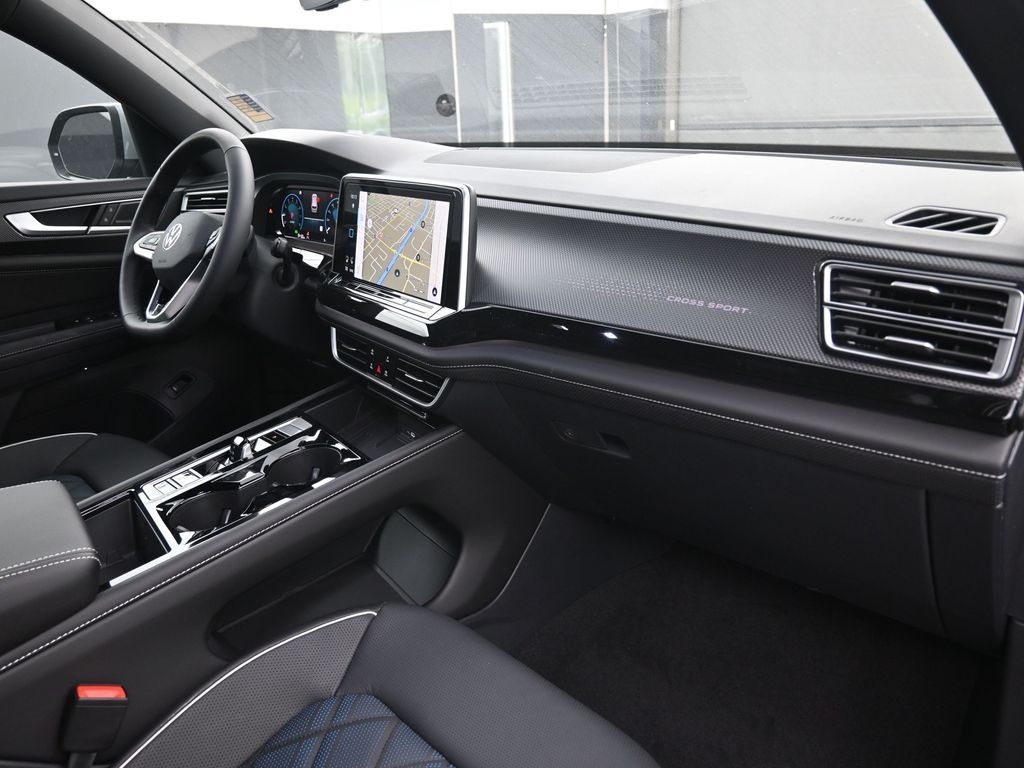 2025 Volkswagen Atlas Cross Sport SEL Premium R-Line photo 46