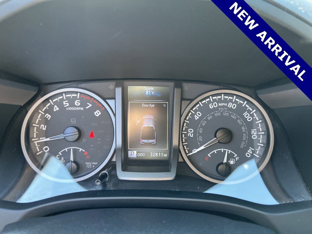 2022 Toyota Tacoma V6 photo 7
