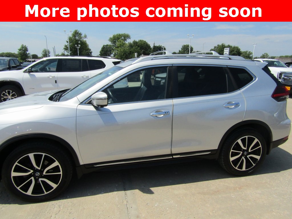2019 Nissan Rogue SL photo 2