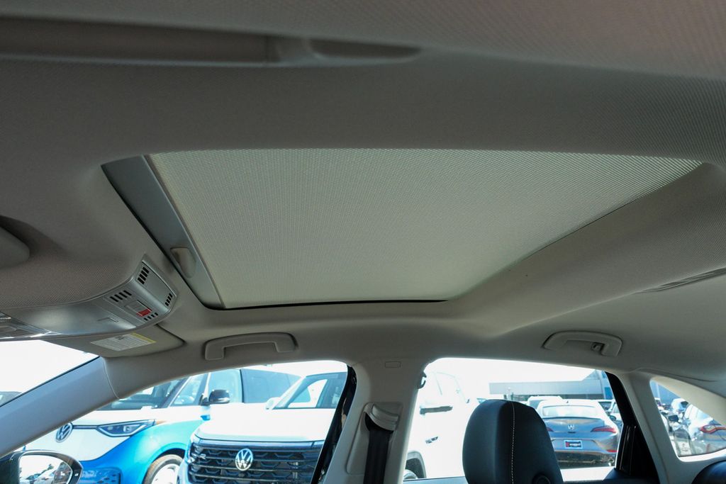 2025 Volkswagen Jetta 1.5T SEL photo 11