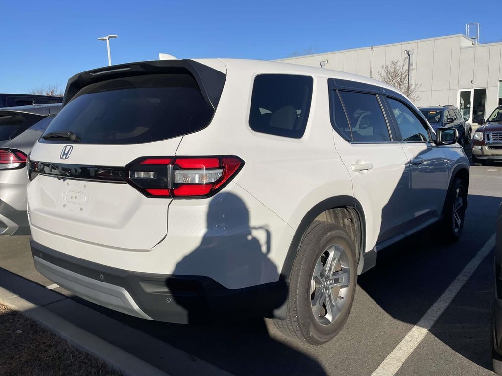 2023 Honda Pilot EX-L photo 2