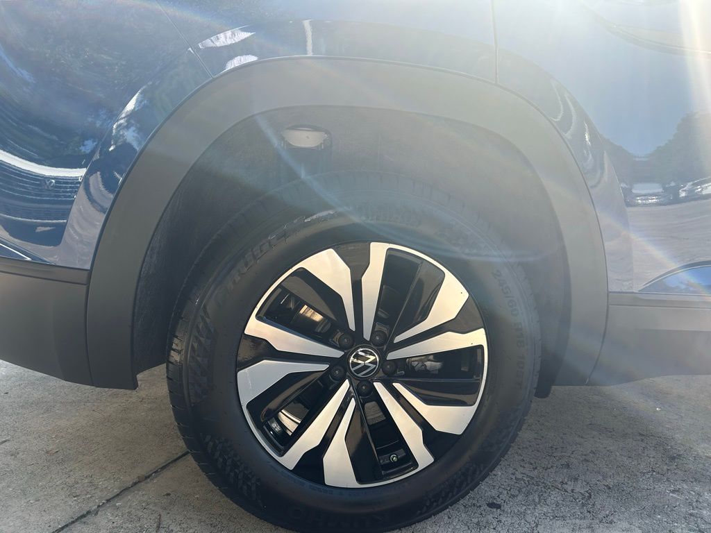 2026 Volkswagen Atlas Cross Sport SE photo 15