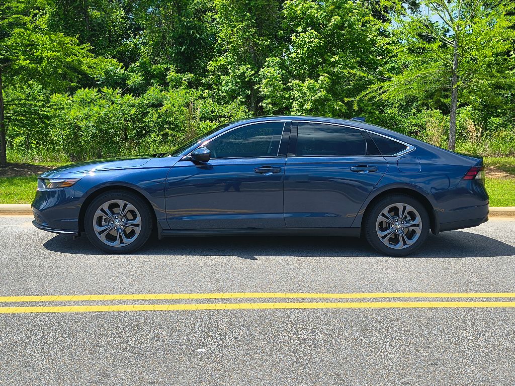 2023 Honda Accord EX photo 2