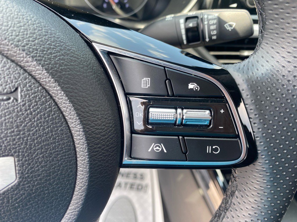 2022 Kia Forte GT-Line photo 16