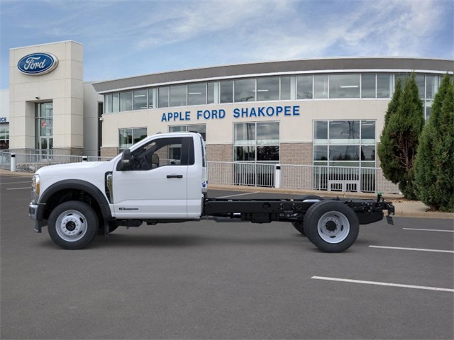 2025 Ford F-550 photo 2