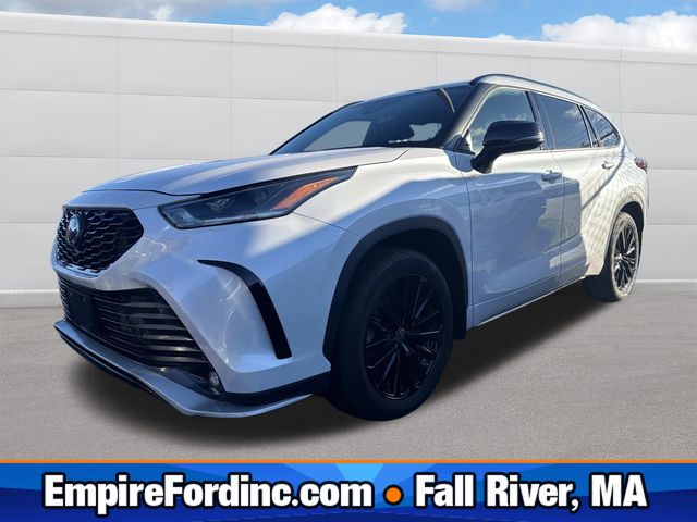 2024 Toyota Highlander XSE's photo