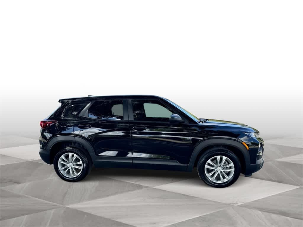 2023 Chevrolet Trailblazer LS photo 8