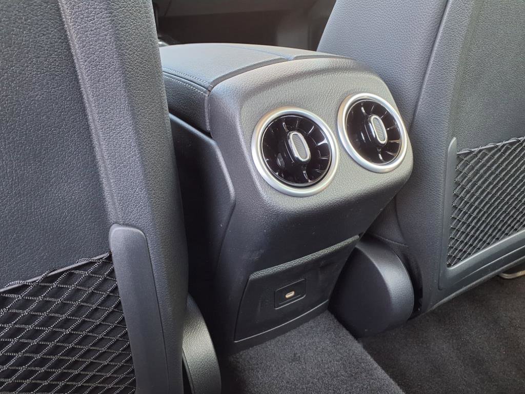 2025 Mercedes Benz CLA 250 photo 10