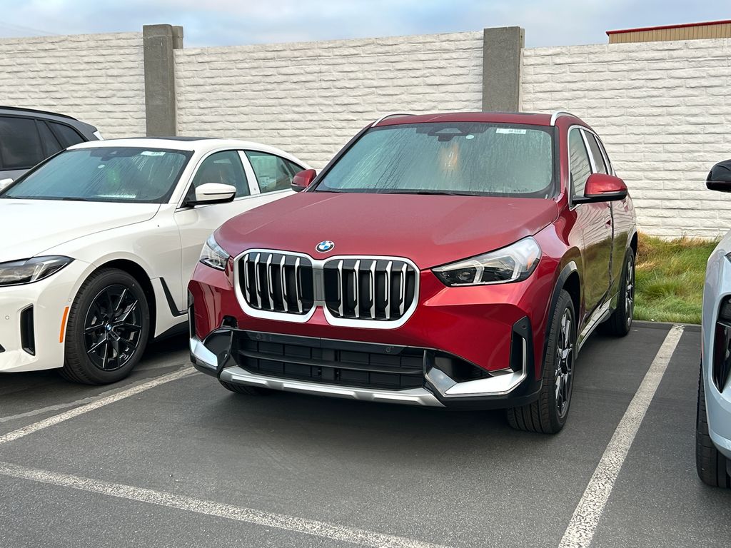 BMW X1　xDrive28i バーミリオンレッド New 2026 BMW X1 xDrive28i 4D Sport Utility in Wilmington