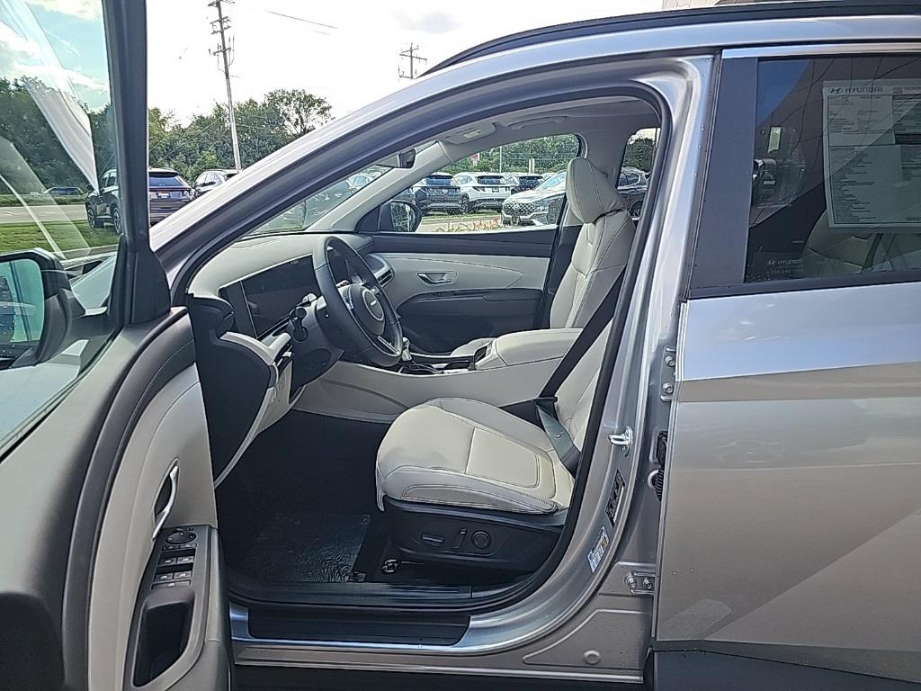 2025 Hyundai Tucson SEL Convenience photo 9