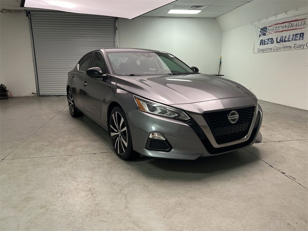 2022 Nissan Altima SR