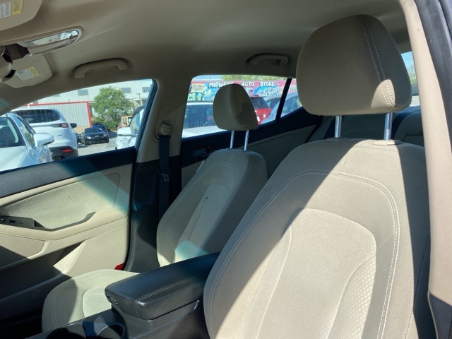2011 Kia Optima LX photo 9