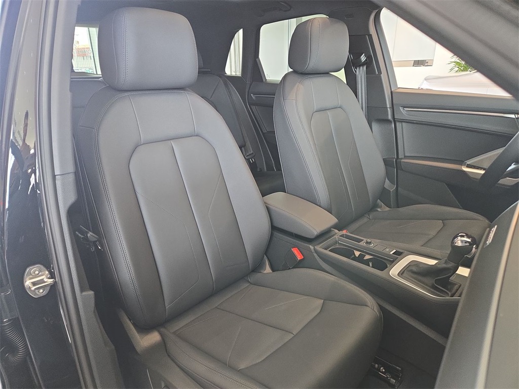 2025 Audi Q3 Premium S line photo 17