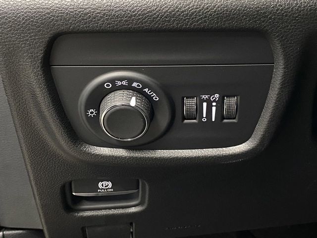 2025 Jeep Grand Cherokee Altitude photo 23