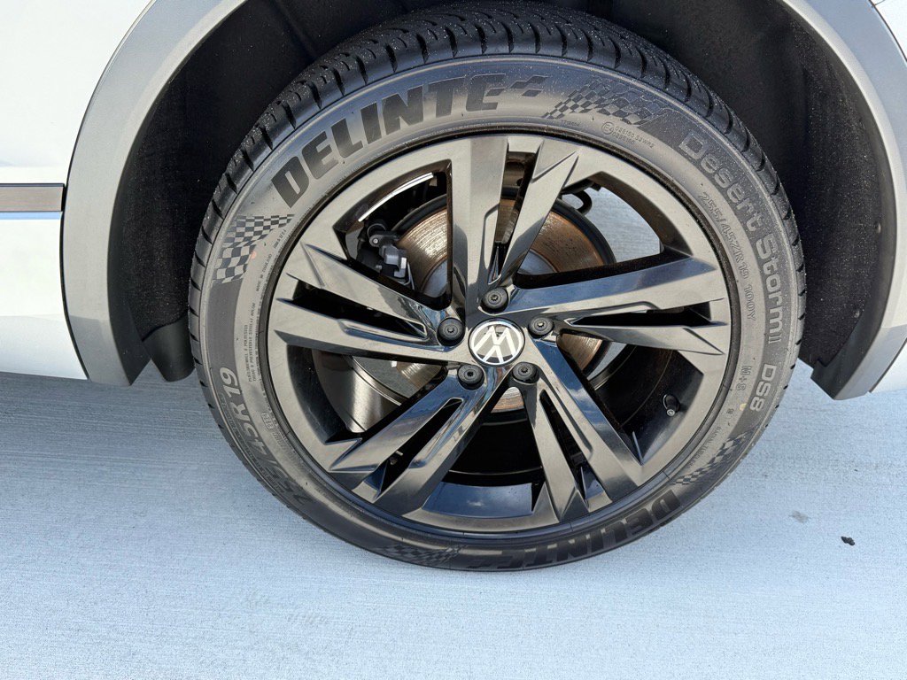 2023 Volkswagen Tiguan SE R-Line Black photo 16