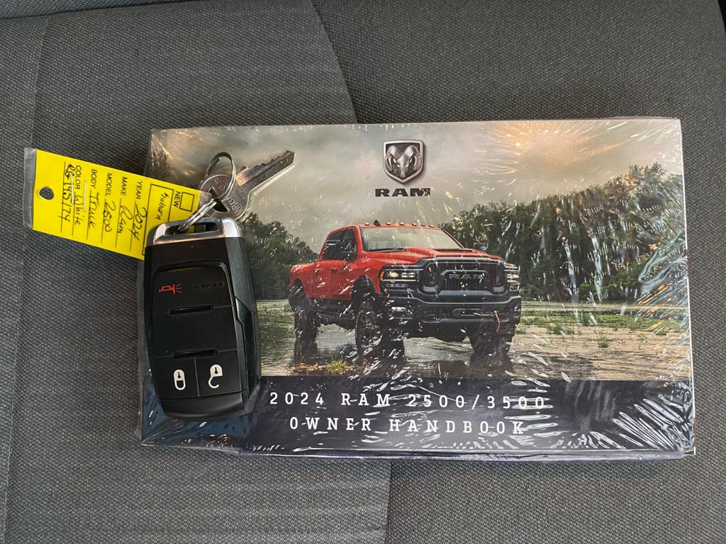 2024 Ram 2500 Big Horn photo 23