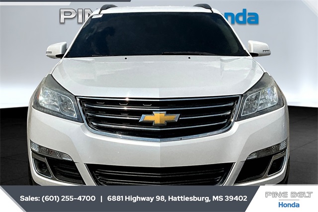 2016 Chevrolet Traverse 2LT photo 3