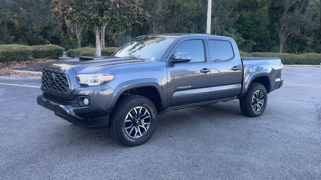 2021 Toyota Tacoma TRD Sport photo 4