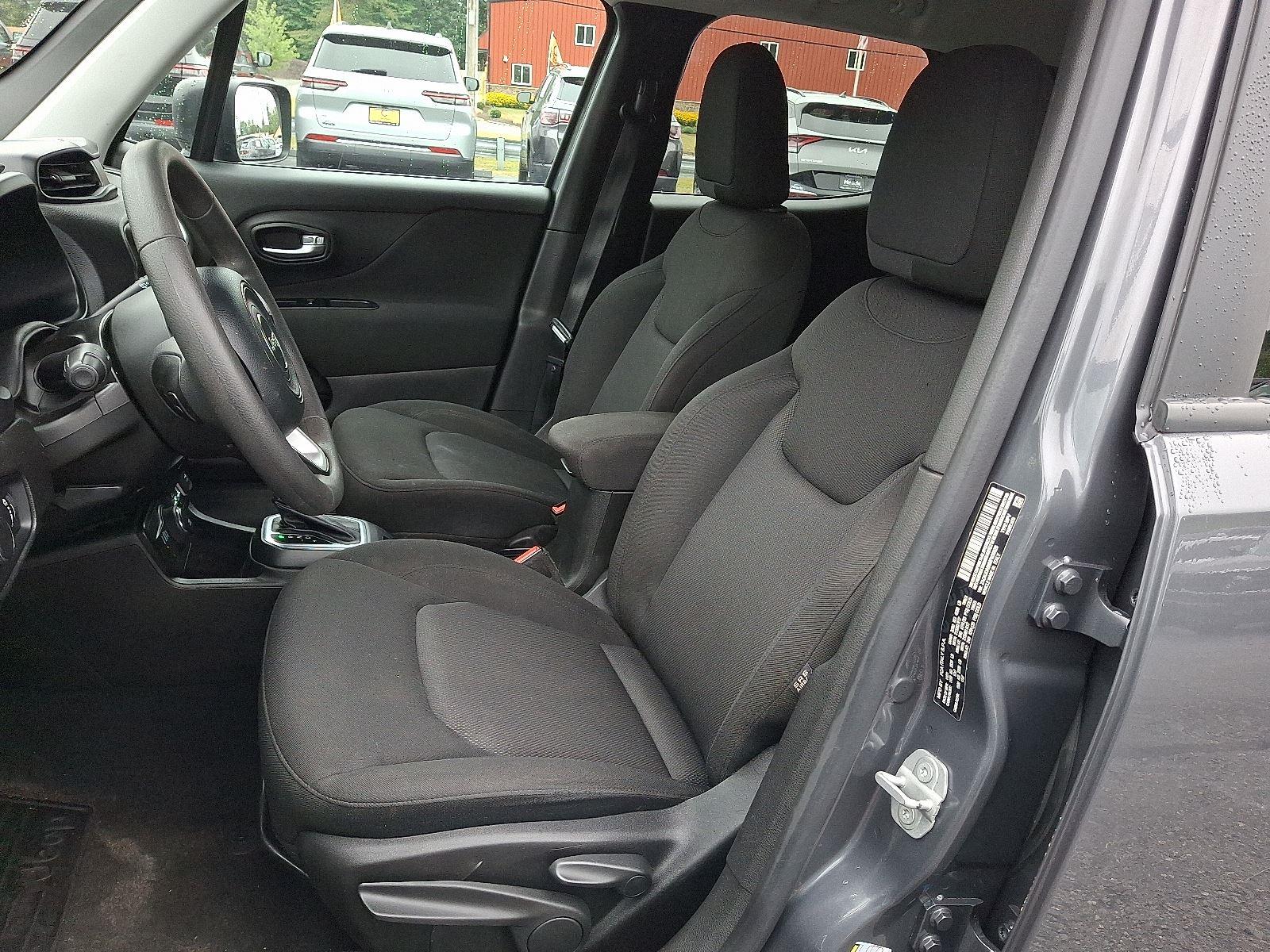 2021 Jeep Renegade Sport photo 14
