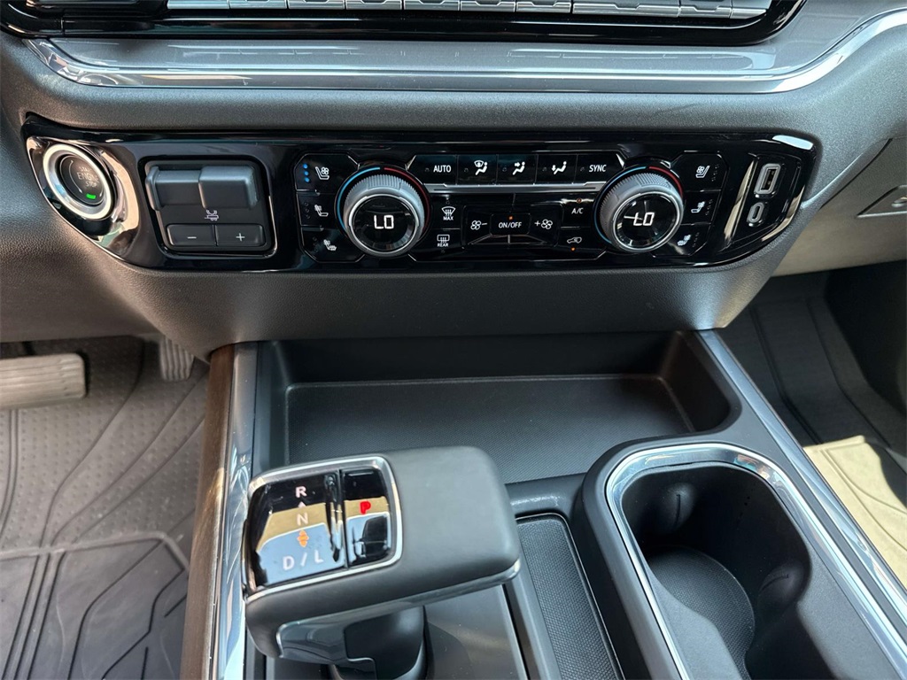 2023 Chevrolet Silverado 1500 High Country photo 30