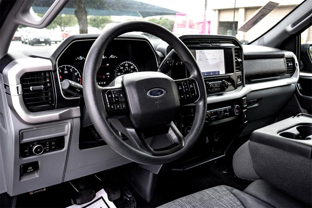 2023 Ford F-150 XLT photo 13