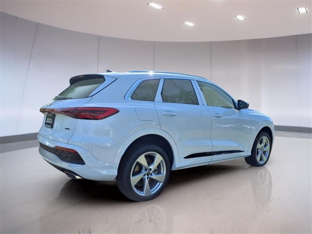 2025 Audi Q5 Premium Plus photo 2