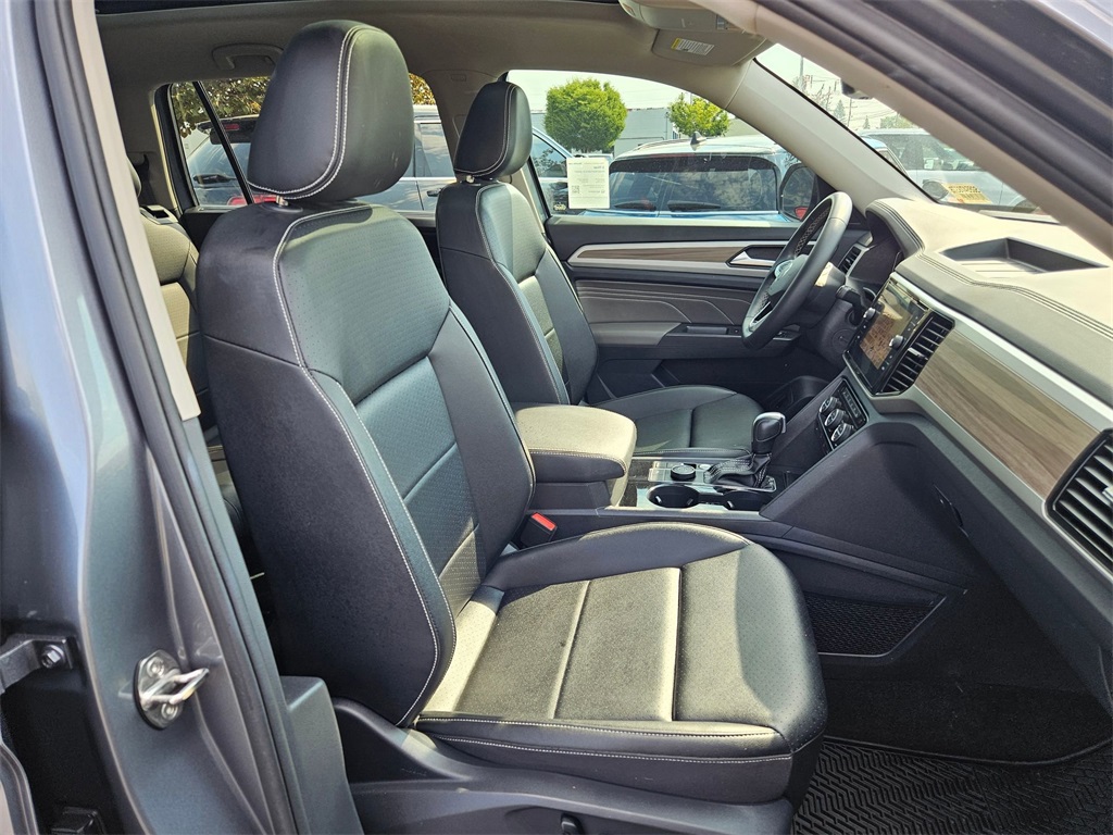 2023 Volkswagen Atlas V6 SEL photo 36