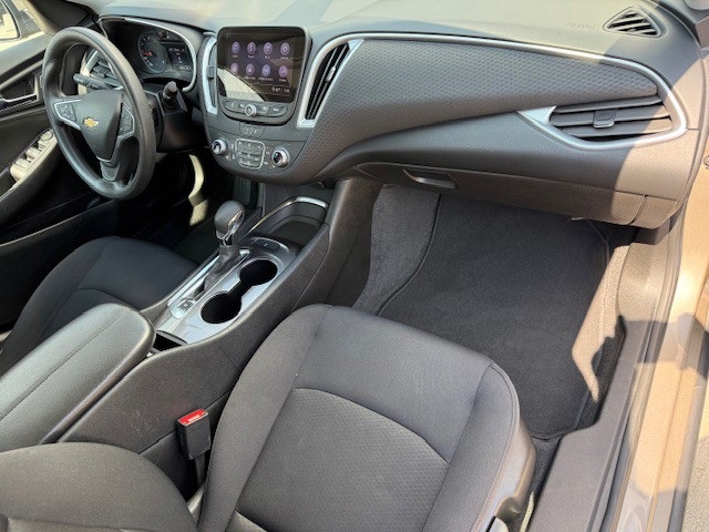 2022 Chevrolet Malibu 1LT photo 14