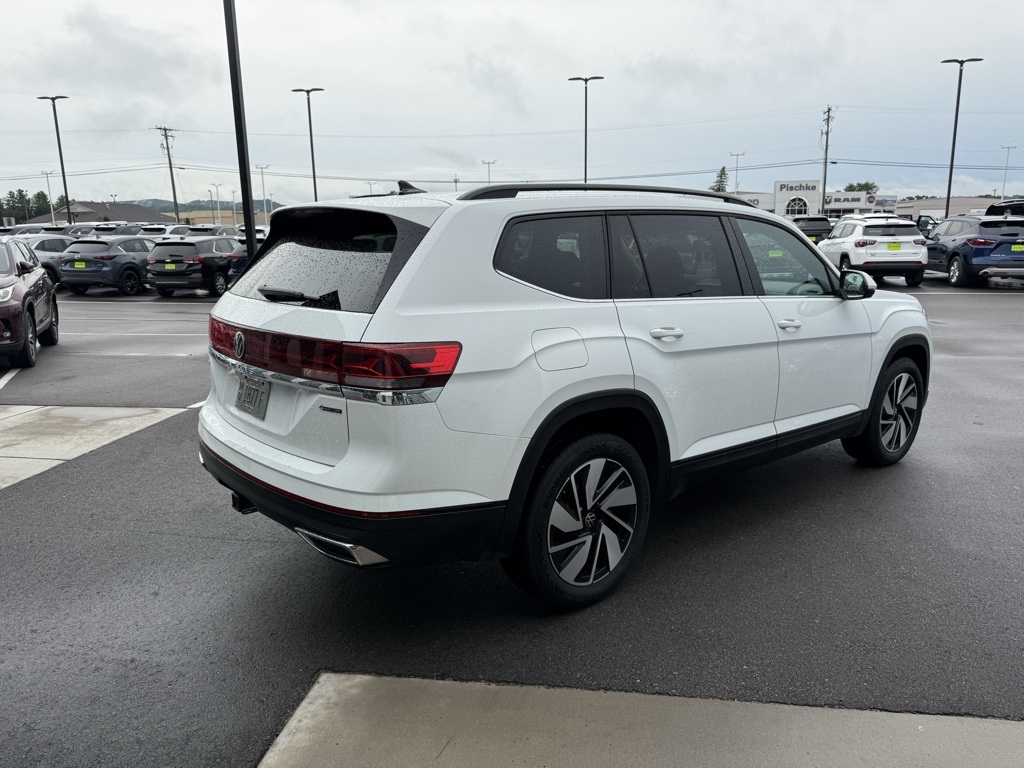2024 Volkswagen Atlas SE Technology photo 3