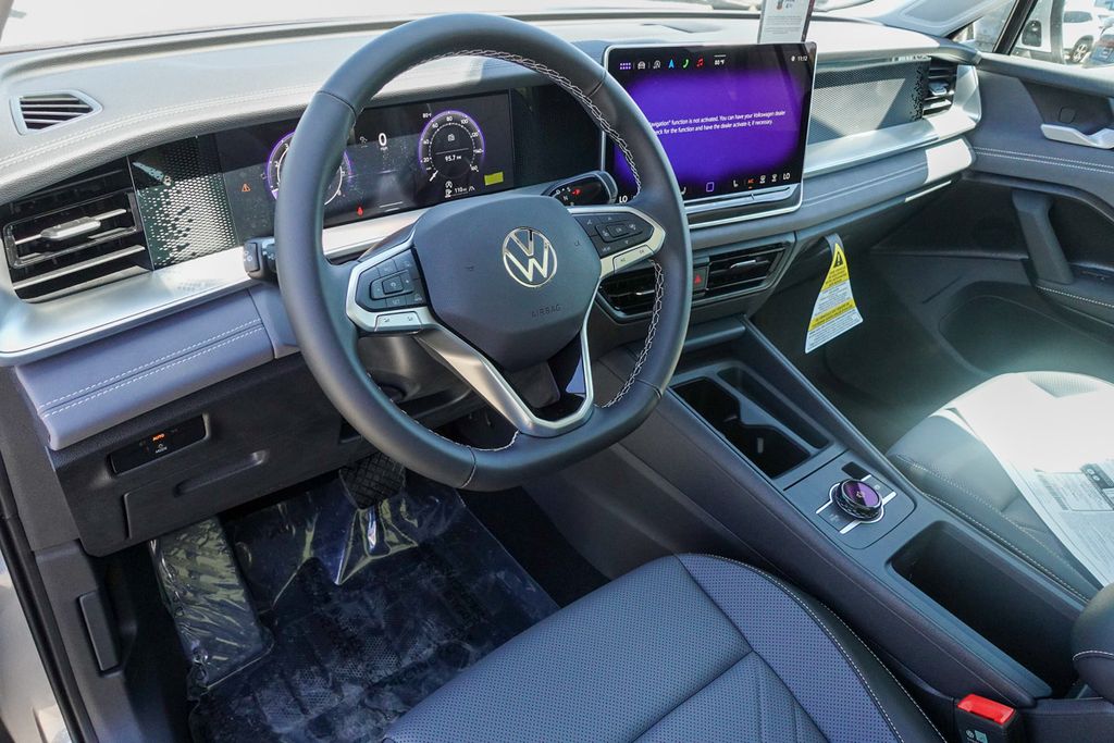 2025 Volkswagen Tiguan SE photo 5