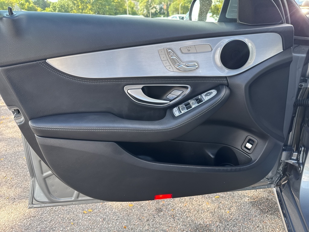 2015 Mercedes Benz C 300 4MATIC photo 22