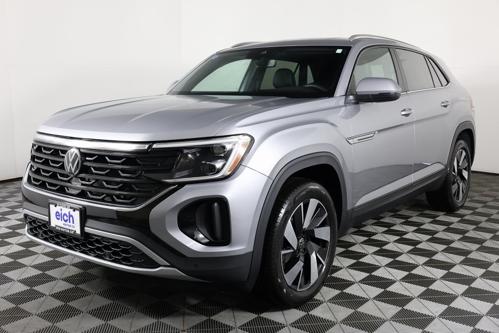 2025 Volkswagen Atlas Cross Sport SE Technology photo 3