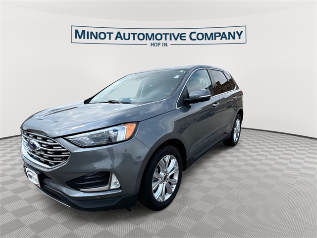 2024 Ford Edge Titanium photo 4