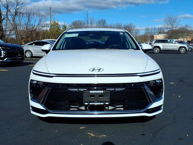 2026 Hyundai Sonata SEL Sport photo 2