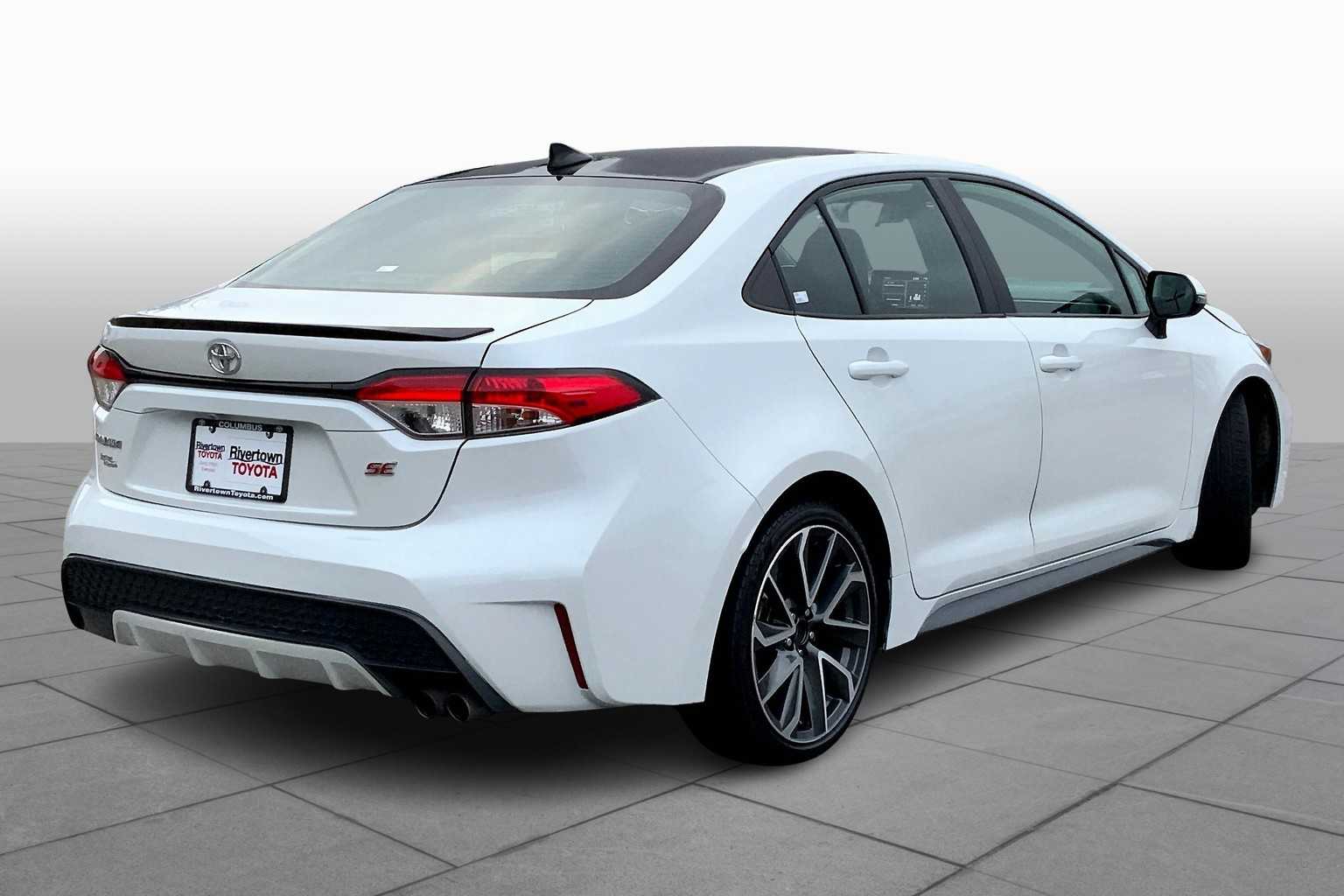 2022 Toyota Corolla SE photo 12