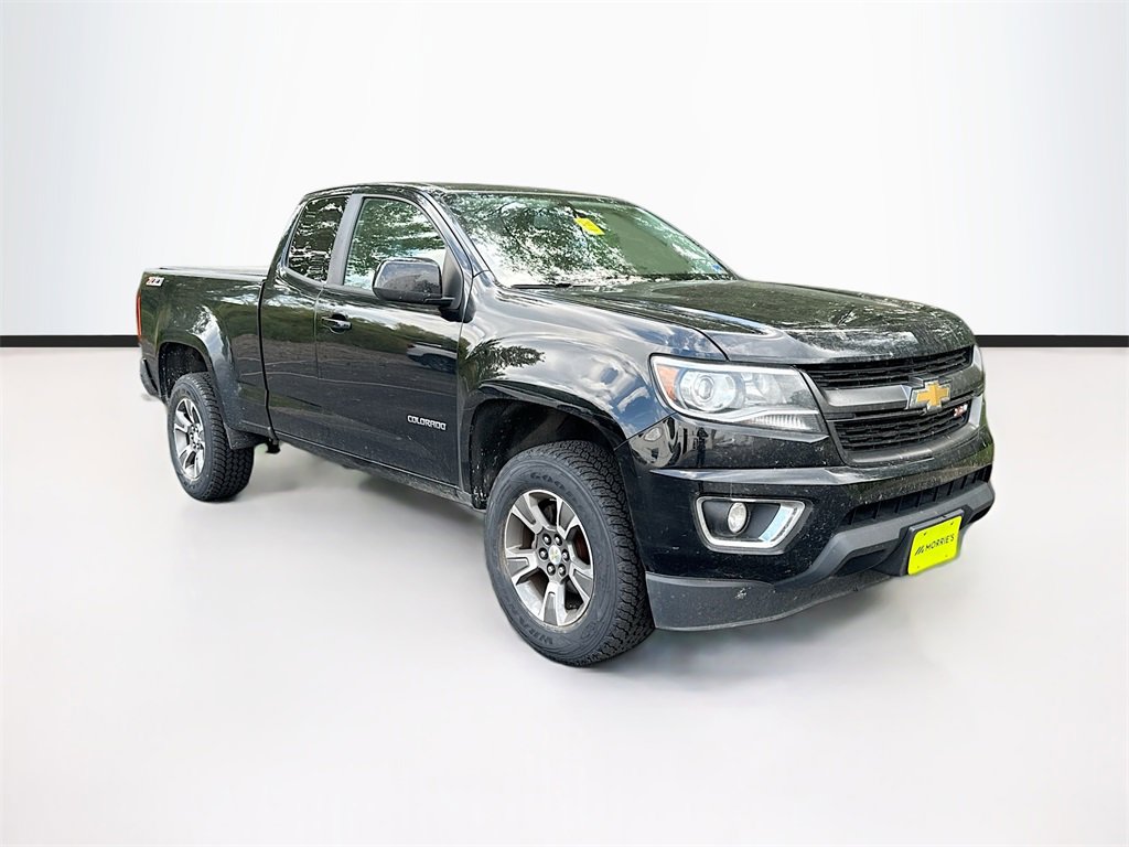 2017 Chevrolet Colorado Z71 photo 3