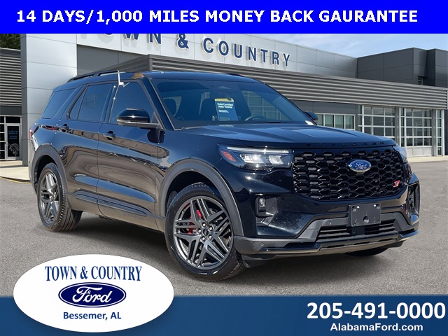 2025 Ford Explorer ST's photo