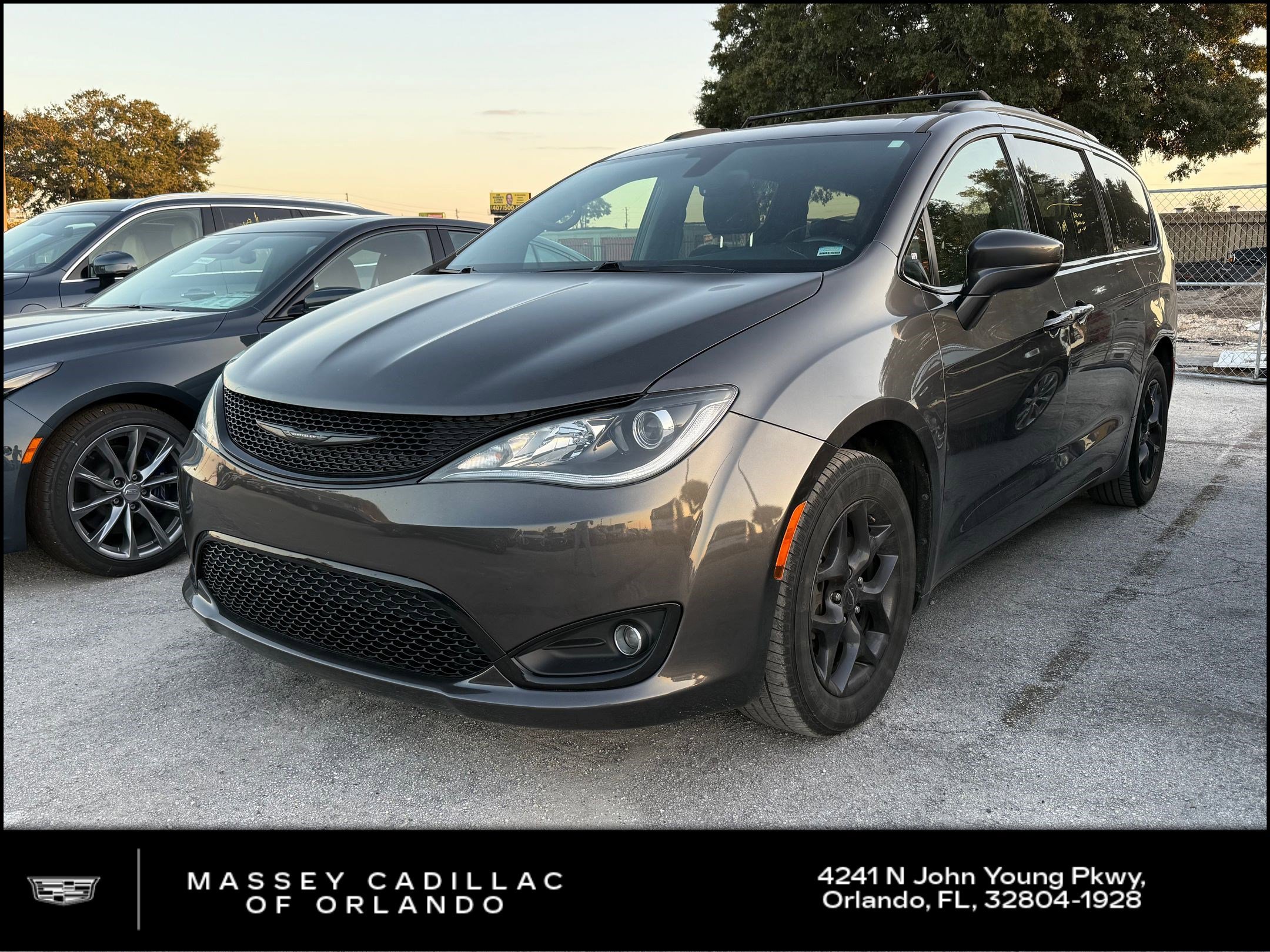 2019 Chrysler Pacifica Touring L Plus's photo