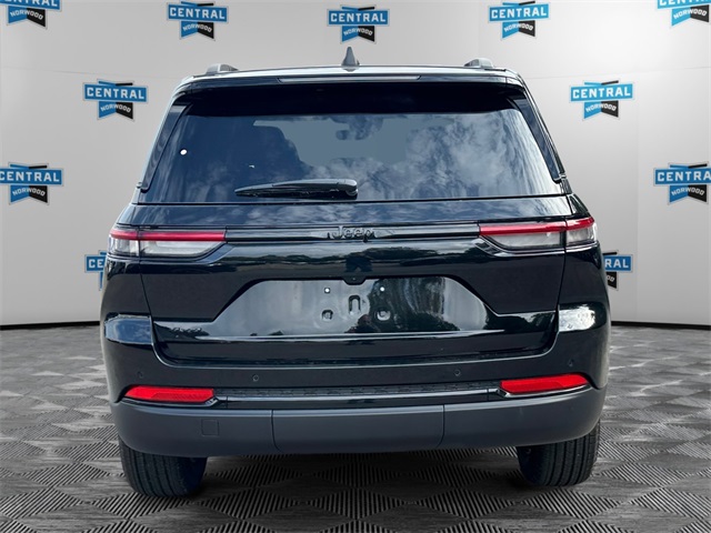 2025 Jeep Grand Cherokee Altitude X photo 4