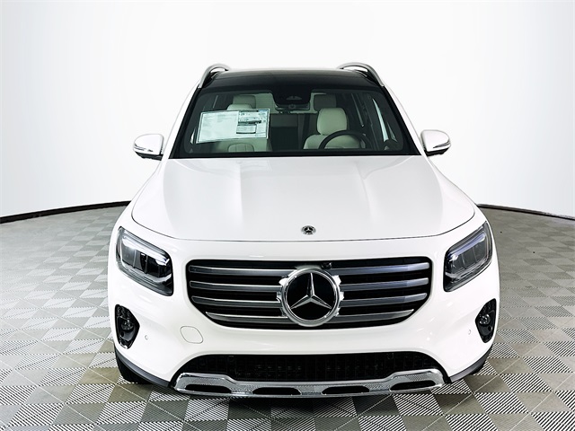 2025 Mercedes Benz GLB 250 photo 2