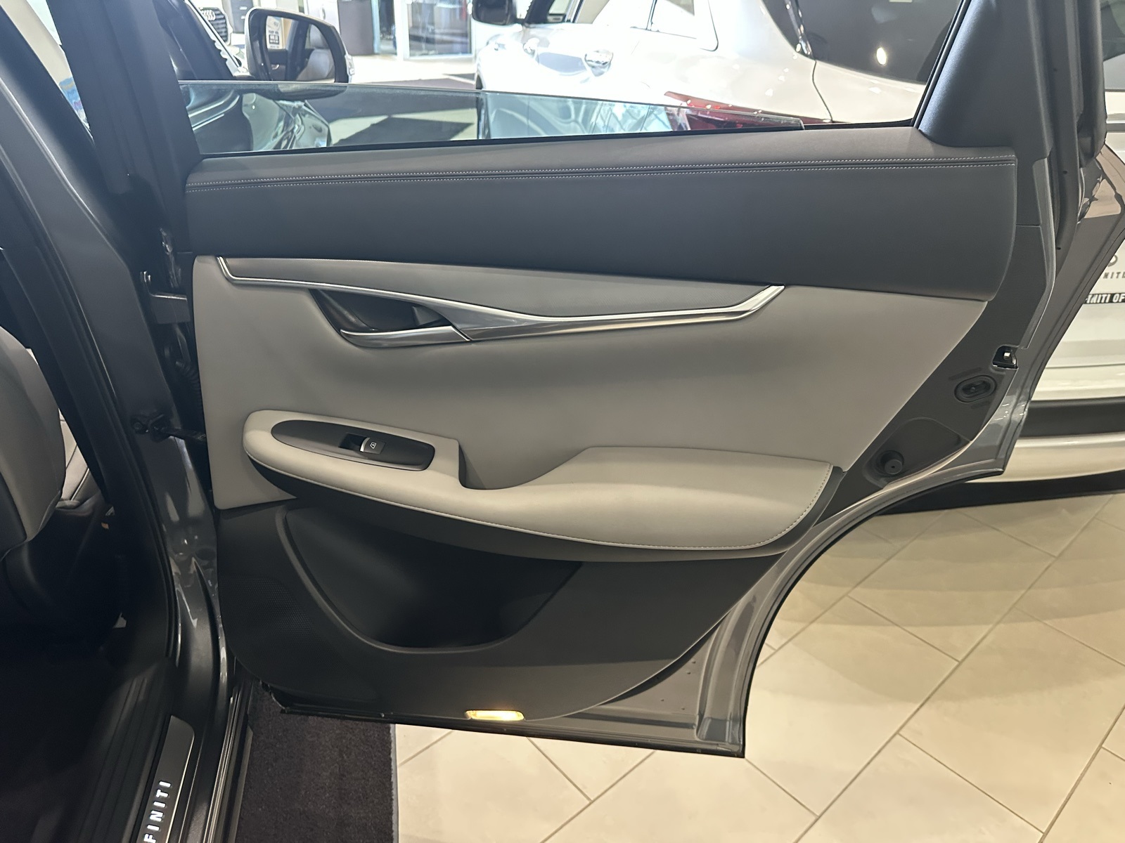 2025 Infiniti QX50 Luxe AWD photo 32