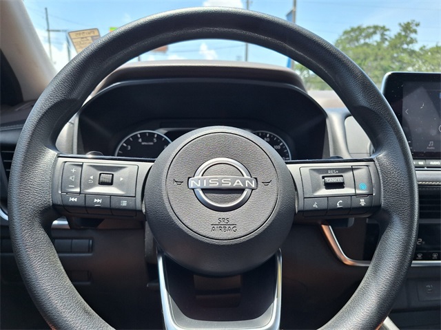 2023 Nissan Rogue SV photo 16
